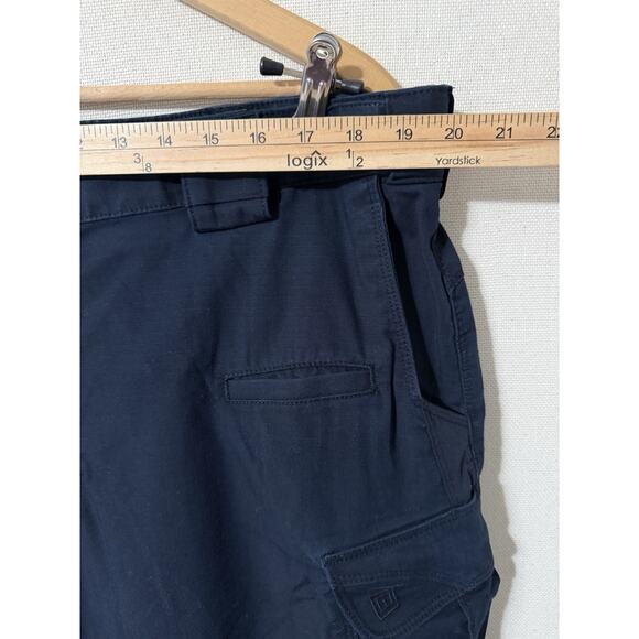 5.11 Tactical Pants Men’s Size 40x31 Cargo Navy Blue Polyester Cotton Blend - Picture 9 of 16